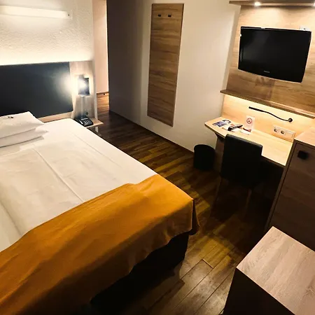 Arvena Messe מלון 3*