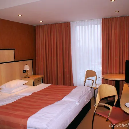 Hotel Arvena Messe 3*