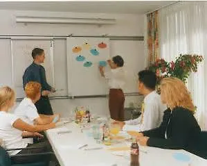 Hotel Arvena Messe 3*